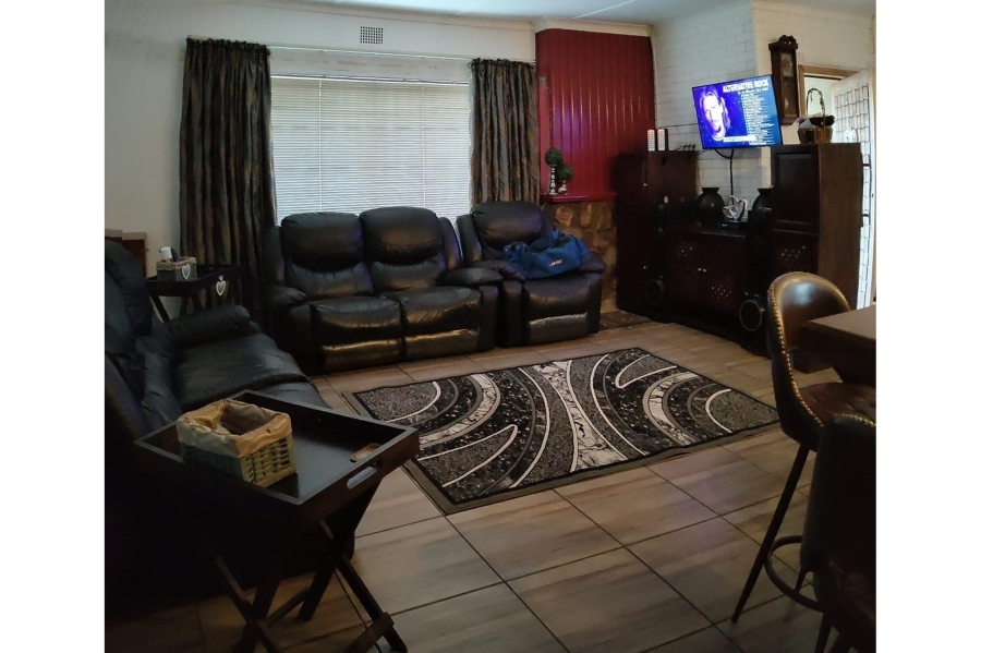 2 Bedroom Property for Sale in Meiringspark North West